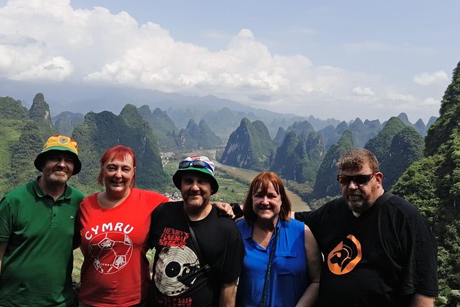 1-Day Guilin Tour to Reed Flute Cave, Xianggong Hill, Bamboo Boat and Night Show - Liu San Jie: a memorable finale, but not for everyone