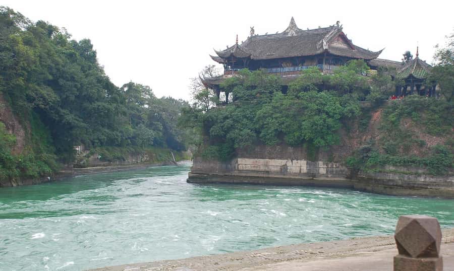 1-Day Mount Qingcheng and Dujiangyan Irrigation System Tour - What you will see on the Front Mountain