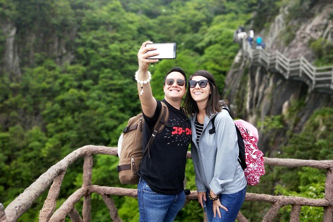 1-Day Mt. Huangshan Tour with Optional Hongcun & Xidi Village - The road to Yungu Temple