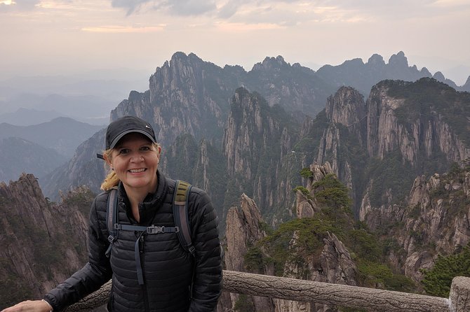 1-Day Mt. Huangshan Tour with Optional Hongcun & Xidi Village - Bi Sheng Hua, the brush-tip pine