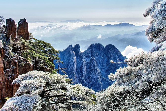 1-Day Mt. Huangshan Tour with Optional Hongcun & Xidi Village - Riding up from Yungu Temple