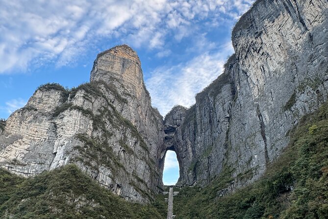 1-Day Private Tour to Tianmen Mountain & Glass Walk & Night Light - Heaven’s Gate and the 999 Steps