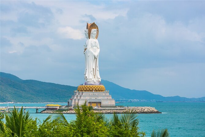 1-Day Sanya Customized Itinerary Charter Car Service - Houhai Bay and a three-hour surfing lesson