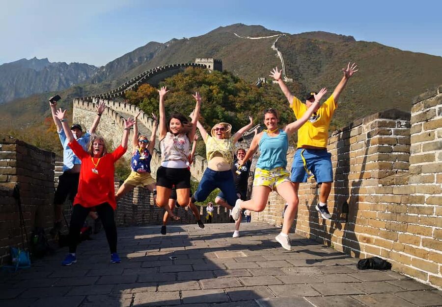 2-Day All-Inclusive Tour: Great Wall, Forbidden City & More - The drive to Mutianyu and a useful lunch break