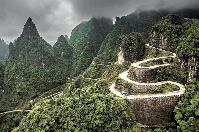 2-Day “Best Of Zhangjiajie”-Avatar World & Tianmen Mountain Tour - What the private guide adds