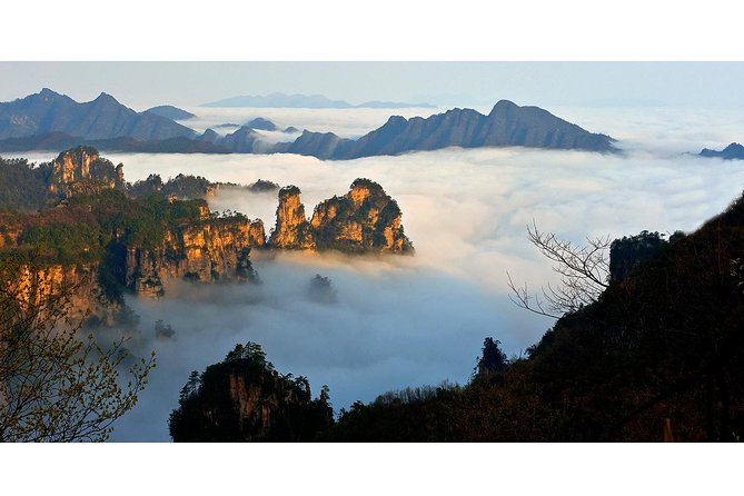 2-Day Mini Group to Avatar Mountain, Glass Bridge and Mt. Tianmen - Why Zhangjiajie works best with a guide