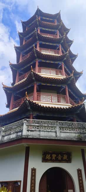 200-year-old Hakka Residence Tour +Ancient Buddhist temple - Leaving modern Shenzhen behind