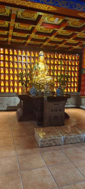 200-year-old Hakka Residence Tour +Ancient Buddhist temple - The old kitchen and Confucian classrooms