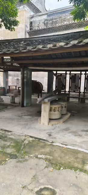 200-year-old Hakka Residence Tour +Ancient Buddhist temple - A quiet visit to the 1,000-year-old Buddhist temple