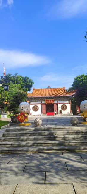 200-year-old Hakka Residence Tour +Ancient Buddhist temple - Walking into the Luo Clan residence