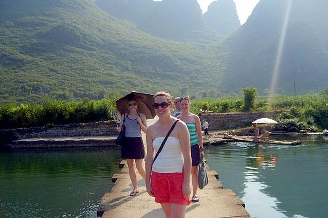 3-Day Private Guilin Tour with Li River Cruise and Yangshuo - Reed Flute Cave and Guilin’s underground theater
