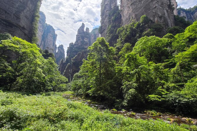3-Day Zhangjiajie Panoramic Highlights Tour - Day 2: the glass bridge and Yellow Dragon Cave