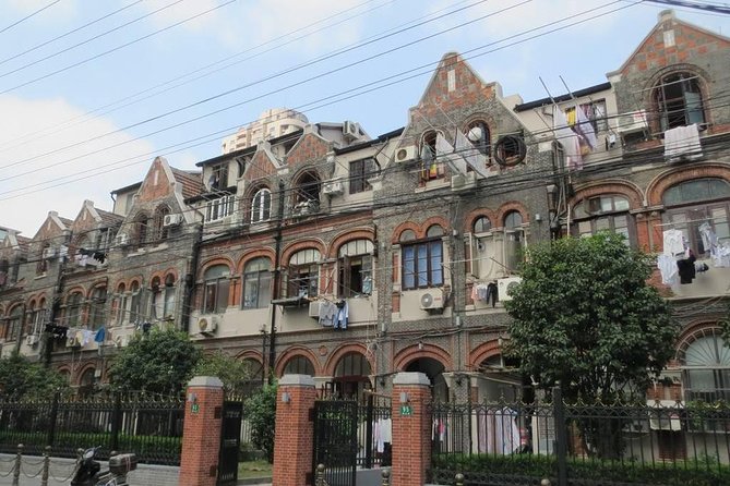 3-Hour Private Tour to Jewish Ghetto and Shanghai Bund - Inside the Jewish Refugees Museum and Ohel Moishe Synagogue