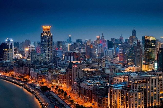 3-Hour Shanghai Bund Swift Tour with River Cruise or Skyscraper - Private transfers and the real time commitment