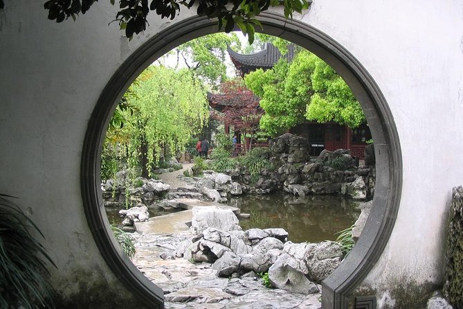 3-Hour Shanghai Yu Garden &Old Town Private Tour with Tea Tasting - Why Yu Garden makes a strong first stop