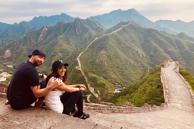 4-5 hours Wild Great Wall Layover Tour with Flexible Visit Time - Meeting your guide at the airport
