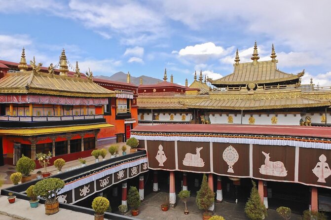 4 Days Lhasa City Essential Group Tour - Day three: Potala Palace, Jokhang Temple, and Barkhor Street