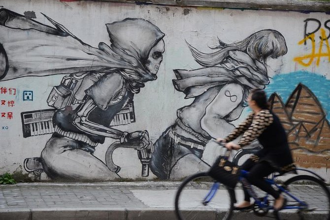 4-Hour Private Shanghai Art and History Tour - Walking Tianzifang’s Shikumen Lanes
