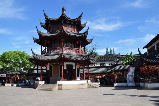 4-Hour Qibao Ancient Water Town Private Tour with Metro Experience - Walking Qibao Old Street and its canal lanes