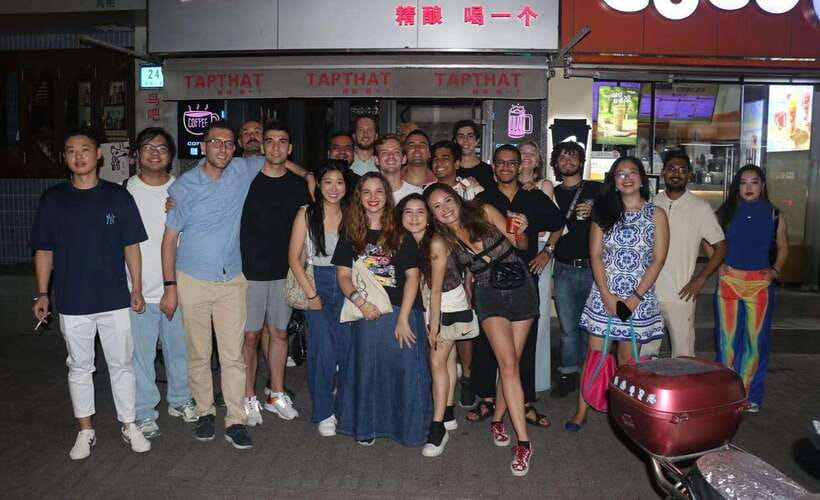 4-Hour Shanghai Pub Crawl (bars & nightclub hopping) - Starting at Side Bar on Maoming South Road