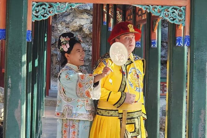 4-Hour Small Group Tour to Forbidden City with Entry Tickets - Meeting the guide and getting inside