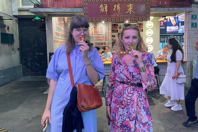 4-Hr Shanghai Tour: Food, Culture, Sightseeing, Cycling, Ferry - Crossing the Huangpu River by public ferry