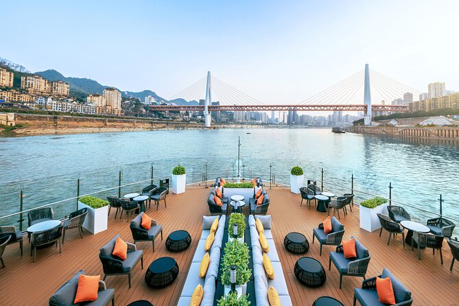 4D3N Yangtze River Cruise: Chongqing to Yichang by Century Cruise - What the $768 price really covers