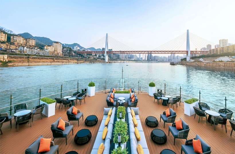 4D3N Yangtze River Victoria Cruise: Chongqing to Yichang - Boarding in Chongqing after sunset