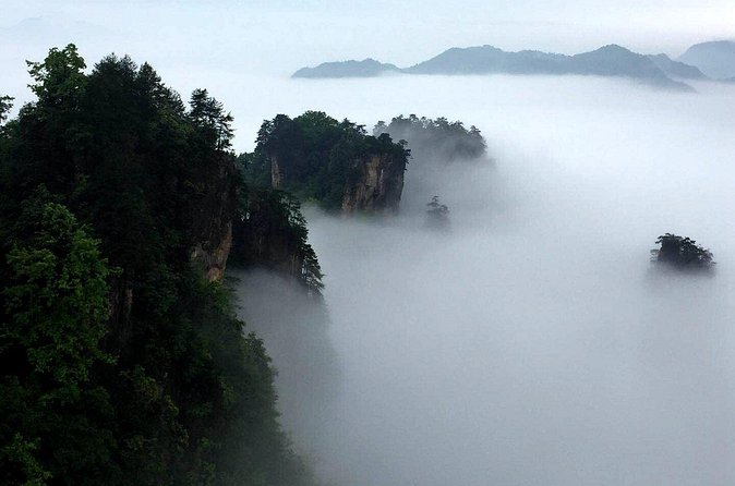 5-Day Combo Package of Zhangjiajie With Fenghuang (By Fast Train) - What the $689 price really covers