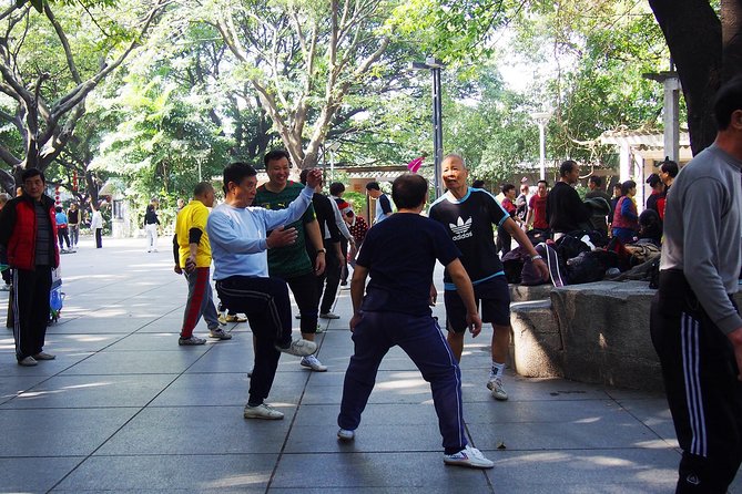 5-Hour Sai Kwan Walking Tour with Unique Food Tasting - Old lanes, a wet market, and Liwan Lake Park