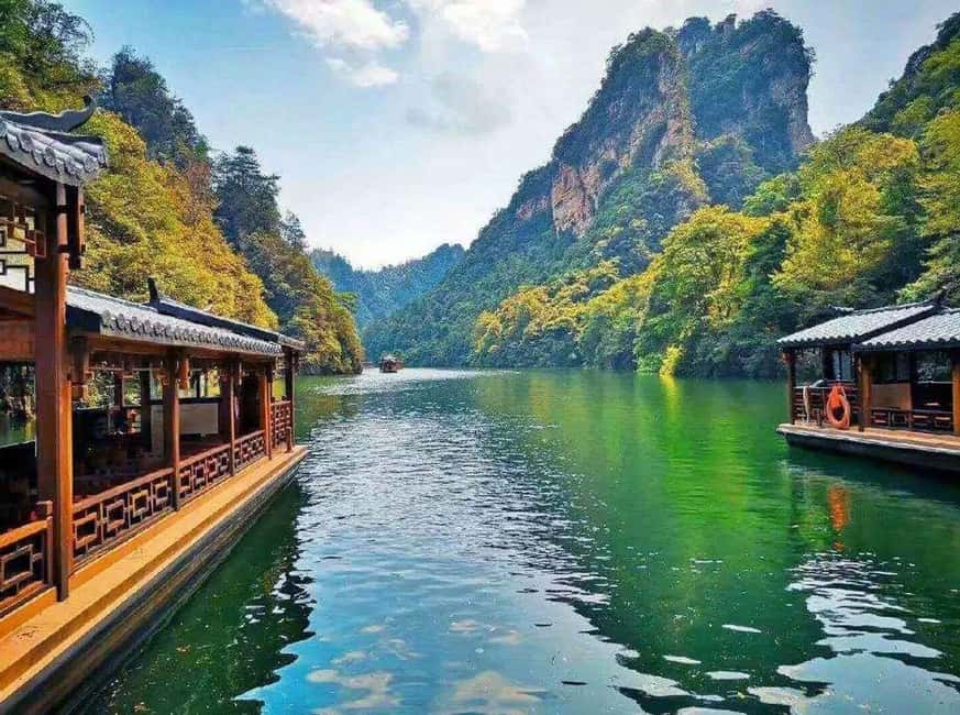 6-Day Private Tour: Guilin Terraces, Fenghuang & Zhangjiajie - Day 5: Golden Whip Stream and Yuanjiajie’s stone pillars