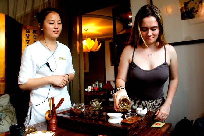 6-Hour Private Chengdu City Walking Tour with Tea Tasting - What the Private Guide Adds