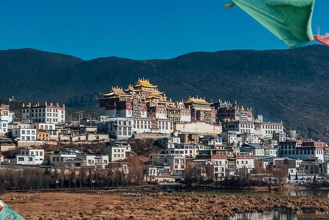 9 days Ancient Town Tour - Day 2: Bai houses, a Hui village, and Weishan