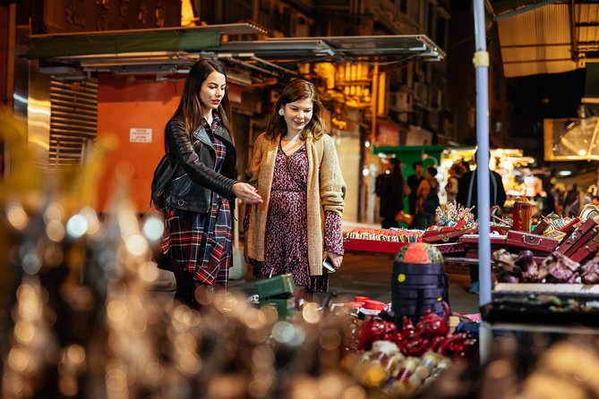 A Magical Evening in Hong Kong: Private City Tour - Stanley Market and the promise of a local meal