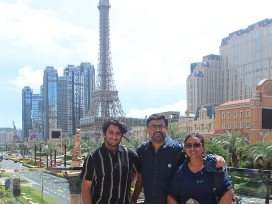 A Perfect Day in Macau: A Walking Tour from Ruins to Casinos - Crossing to Taipa and Cotai