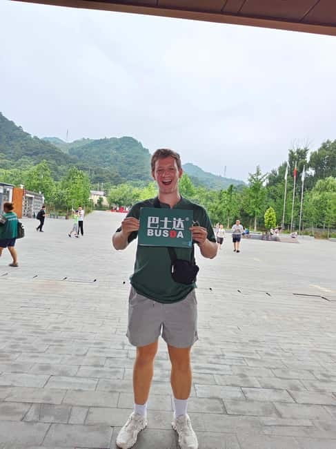 Afternoon Bus Transfer to Mutianyu Great Wall + Entry Ticket - Arriving at Mutianyu and using the site shuttle