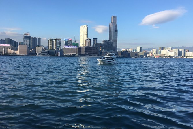 Afternoon City Coach Tour Plus Dinner Cruise with Hotel Pickup in Hong Kong Island - Peak Tram and Sky Terrace: the day’s essential stop