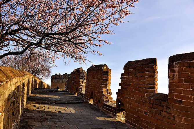 All Inclusive Private 2-Day Trip: Greatwall Trek from Gubeikou to Jinshanling - Jinshanling brings the wall’s watchtowers into focus