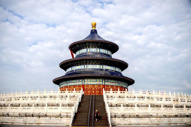 All Inclusive Private Custom Day Tour: Beijing City Discovery - Local lunch, a welcome pause in the middle of the day