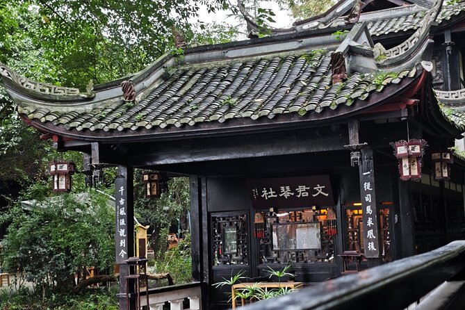 All Inclusive Private Day Tour of Chengdu Old Streets including City Top Attractions - Wuhou Temple and the cost of a proper explanation