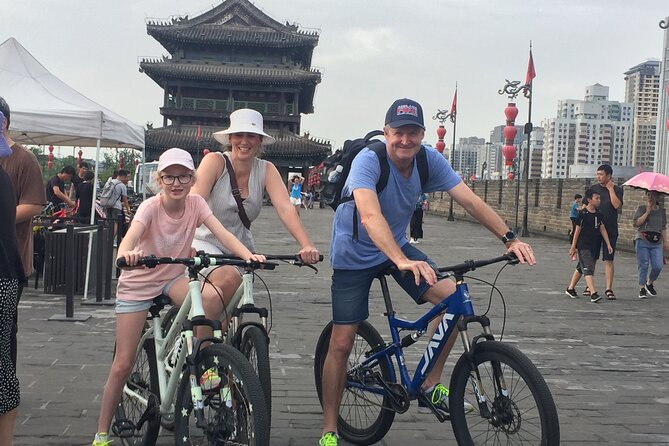 All inclusive Two-Day Xi'an private Heritage Tour - Day two: an underground tomb, a Tang pagoda, and street food