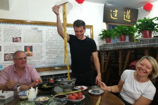 All inclusive Xi'an Most Popular Private Day Tour - The 12-meter City Wall by foot or bicycle
