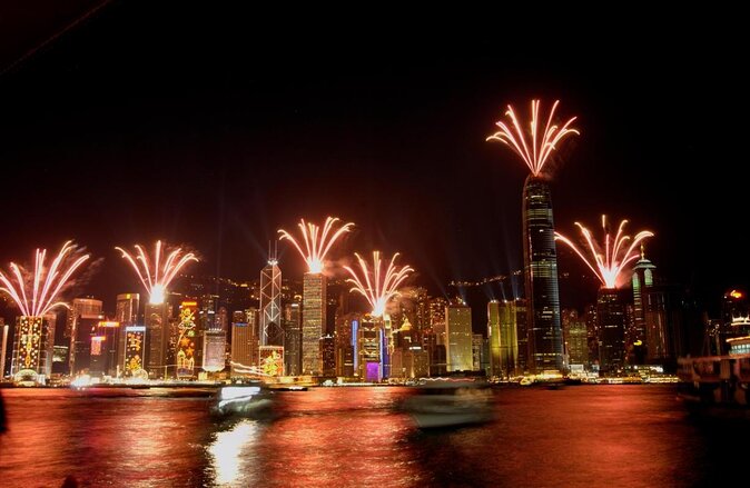 Aqua Luna: Symphony of Lights Cruise in Hong Kong - Key points to know before boarding