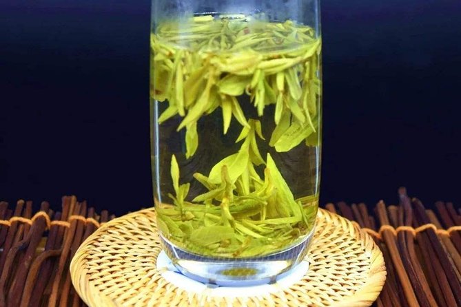 Authentic Hangzhou Longjing Tea Culture Experience Tour - Watching fresh leaves become dry tea