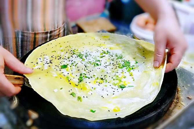 Authentic Local Food Tour in Center Beijing - Four to six stops, with enough food for a meal