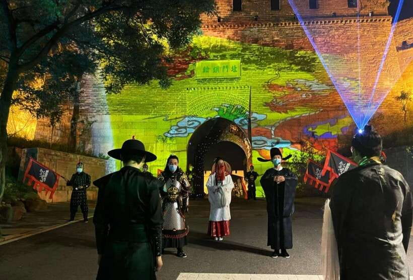 Badaling Great Wall Night Tour+ Light Show + Performance - Why Badaling works well after sunset