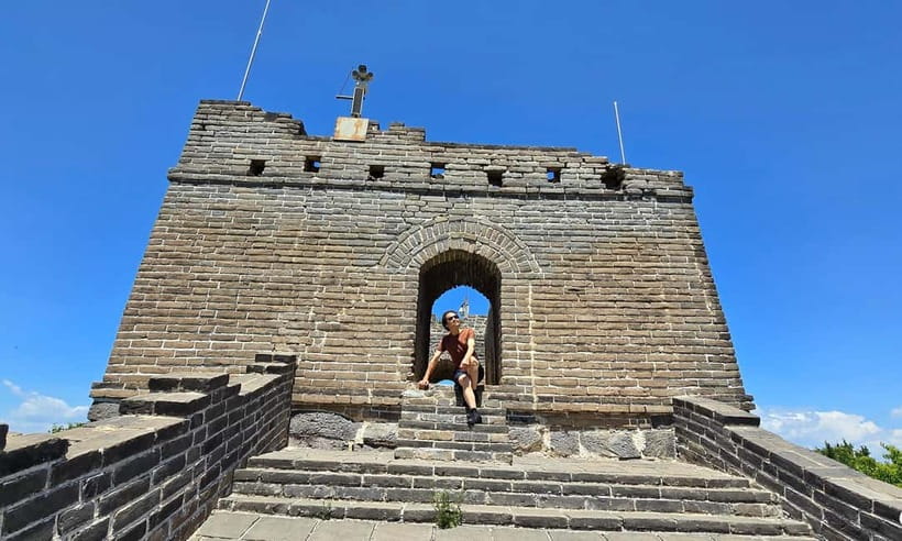 Beijing: Badaling Ancient Great Wall of China Day Trips - The 90-minute ride north from Beijing