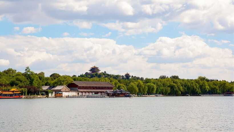 Beijing: Beihai Park Full Access Ticket - Must-See in China - A possible boat ride on the central lake