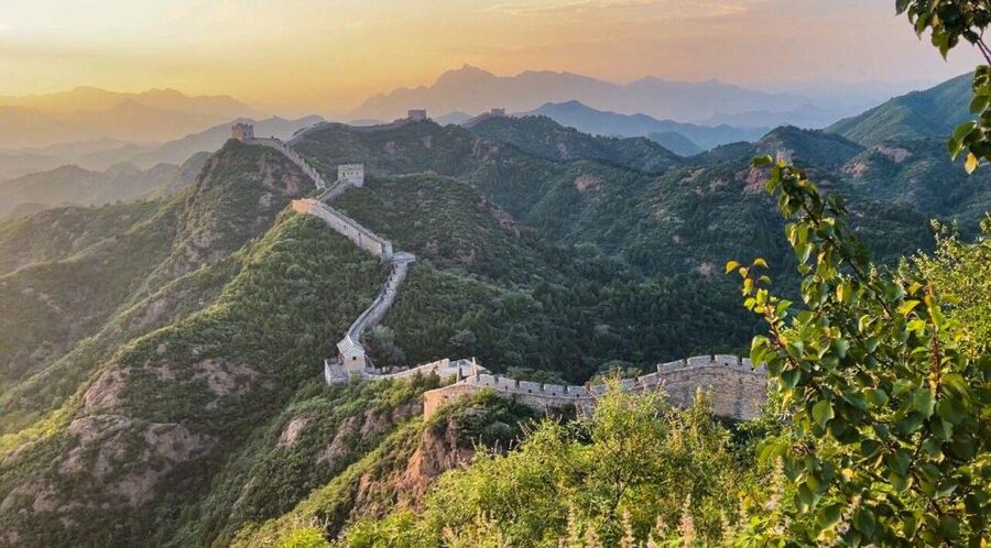 Beijing: Best Great Wall Sunset Tour - Gubei Water Town under evening lights