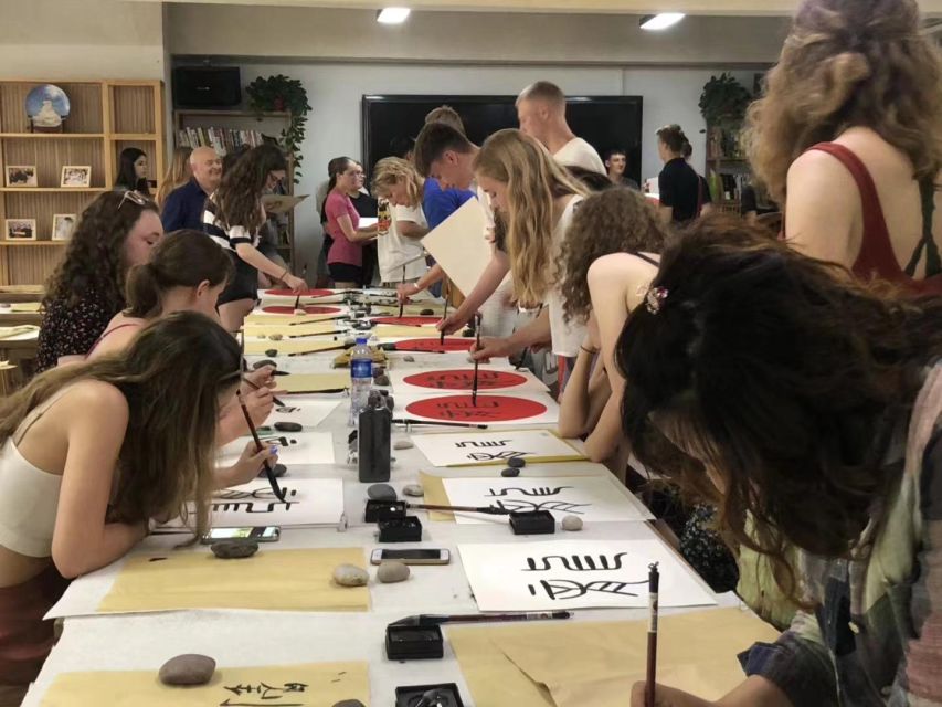 Beijing Calligraphy Class - The opening lesson: why calligraphy matters